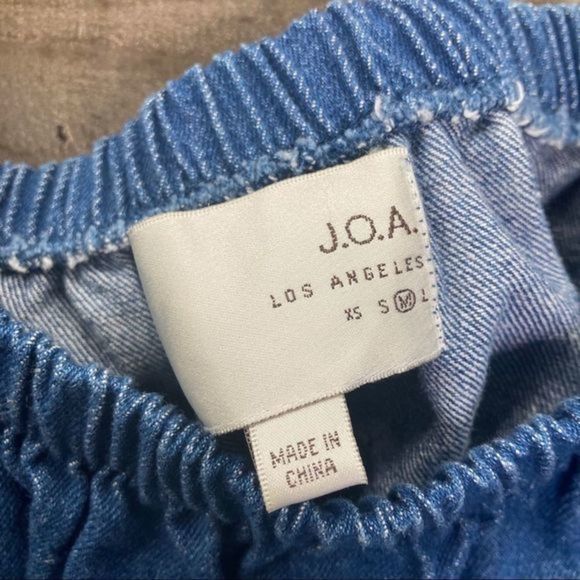 JOA Denim Off the Shoulder Top - Picture 4 of 9
